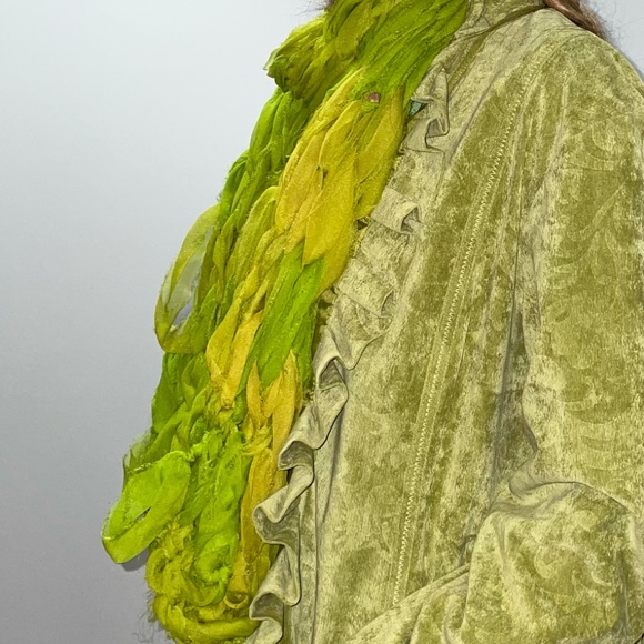 100% Silk Arm Knit Chunky Scarf/ Hand knit accessory/ silk scarf/ Hand knit - Picture 6 of 6